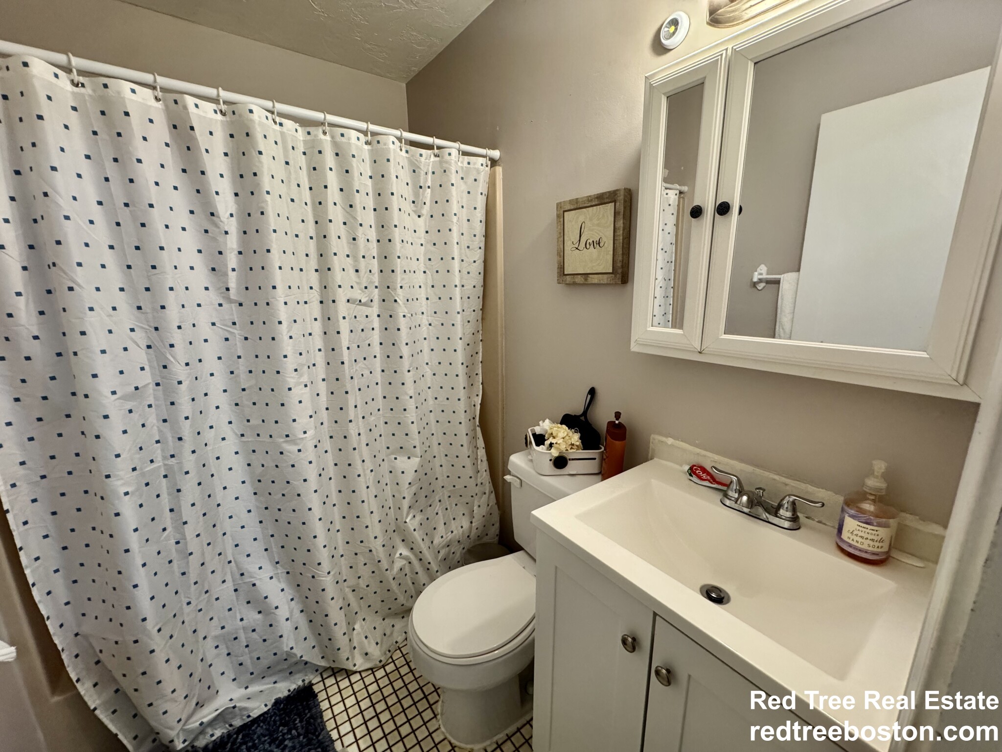 2 bed, 1 bath apartment for rent at 68 Readville Unit A, Hyde Park — photo 6 of 9