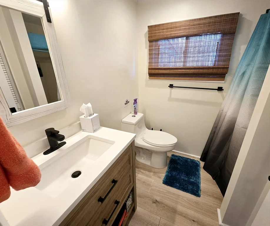 2 bed, 1 bath apartment for rent at 68 Southern Blvd Unit Weekly, Plum Island — photo 13 of 15