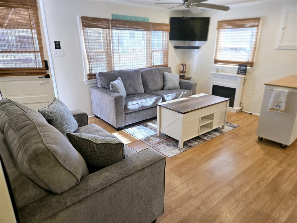 2 bed, 1 bath apartment for rent at 68 Southern Blvd Unit WINTER, Plum Island — photo 5 of 15