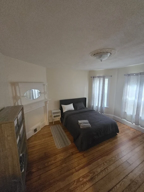 3 bed, 1 bath apartment for rent at 68 Stanton St Unit 1, Dorchester — photo 5 of 8