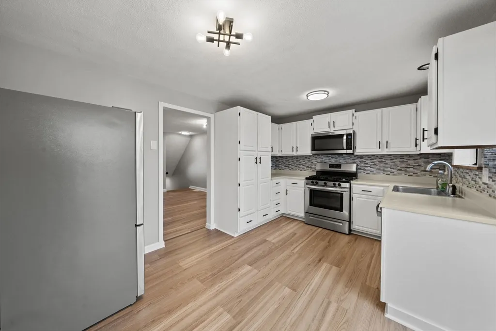 3 bed, 2 bath apartment for rent at 68 Sterling Ln Unit 68, Bradford — photo 4 of 26