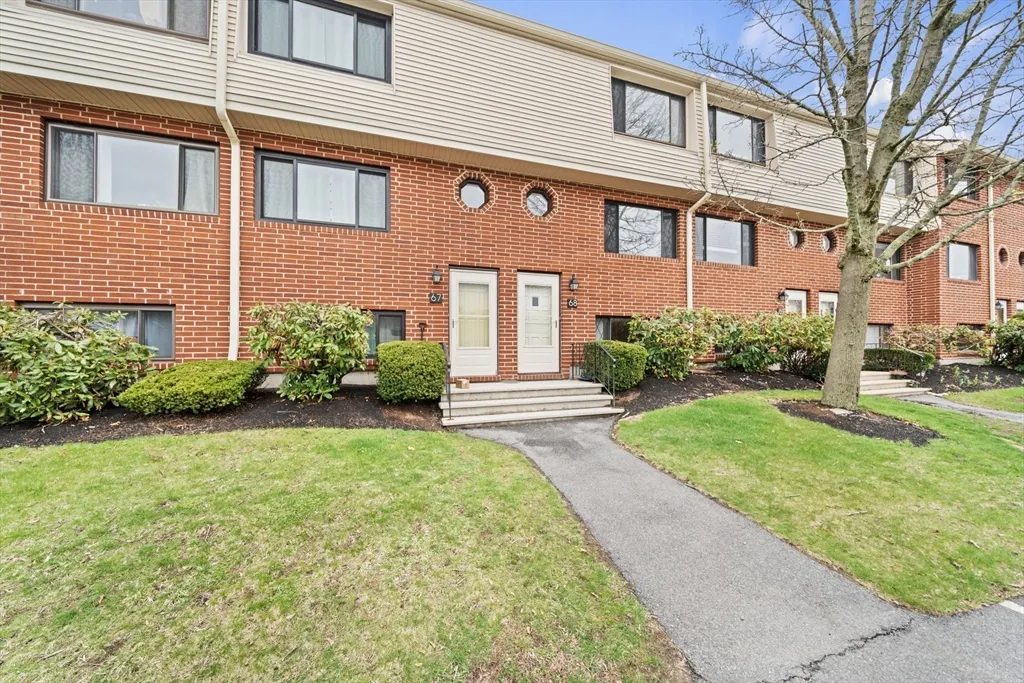 3 bed, 2 bath apartment for rent at 68 Sterling Ln Unit 68, Bradford — photo 1 of 26