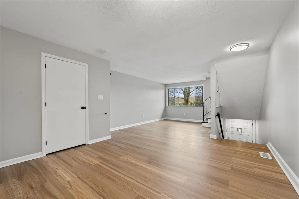 3 bed, 2 bath apartment for rent at 68 Sterling Ln Unit 68, Bradford — photo 8 of 26