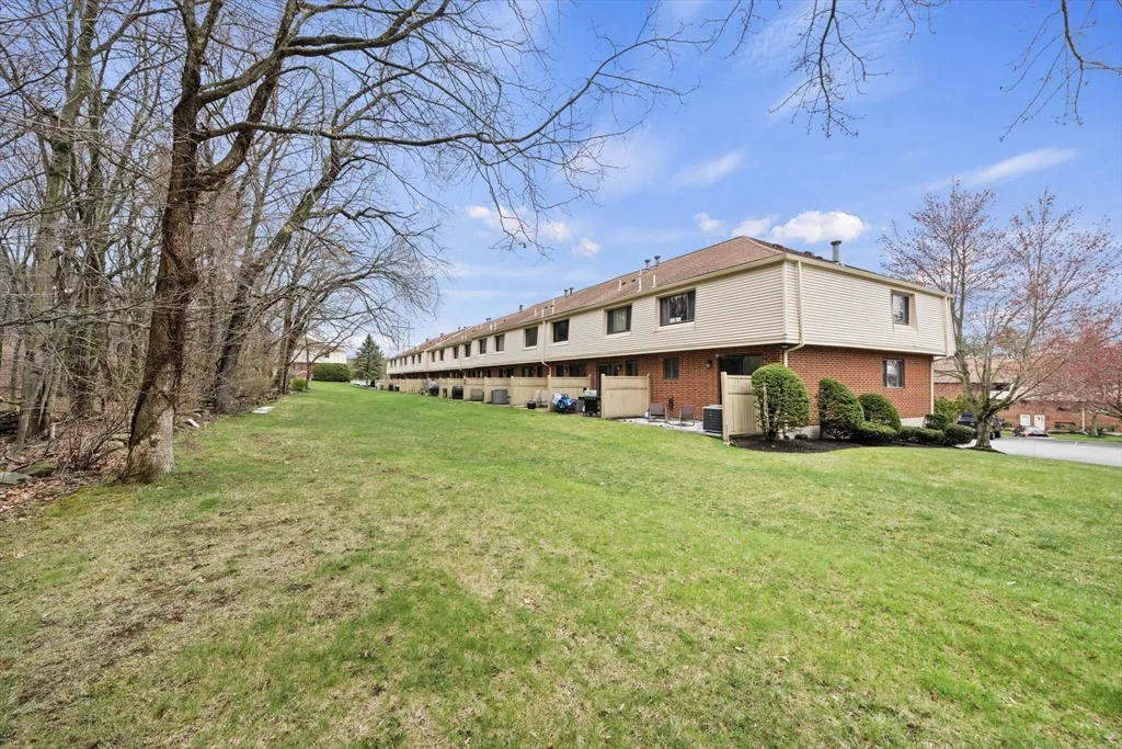 3 bed, 2 bath apartment for rent at 68 Sterling Ln Unit 68, Bradford — photo 26 of 26