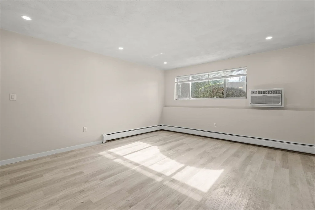 2 bed, 1 bath apartment for rent at 68 Summer Ave Unit 1, Stoughton — photo 9 of 22