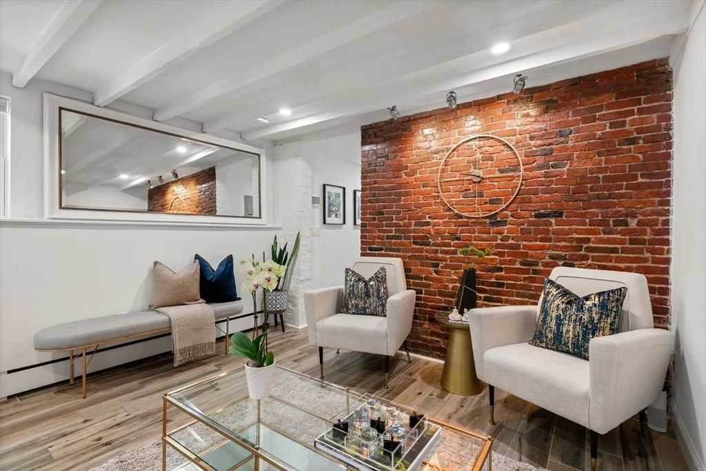 2 bed, 1 bath apartment for rent at 68 Telegraph St Unit 1, South Boston — photo 7 of 31