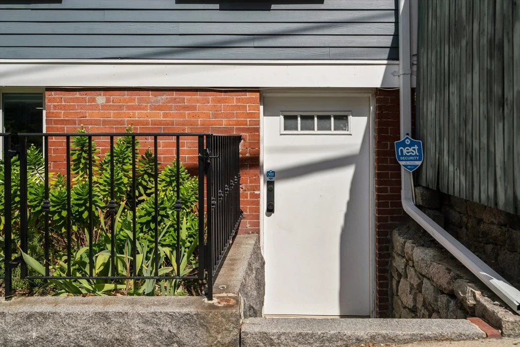2 bed, 1 bath apartment for rent at 68 Telegraph St Unit 1, South Boston — photo 30 of 31