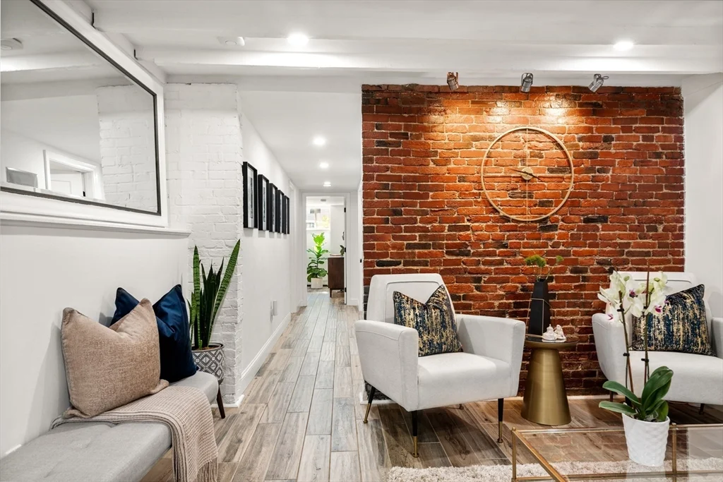 2 bed, 1 bath apartment for rent at 68 Telegraph St Unit 1, South Boston — photo 10 of 31
