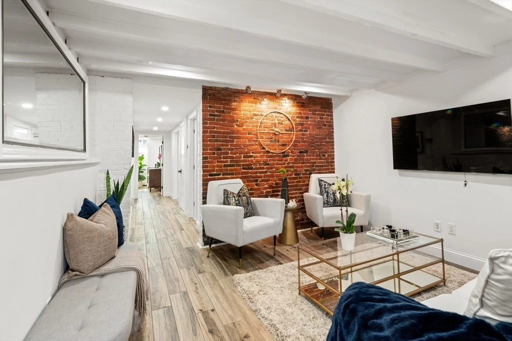 2 bed, 1 bath apartment for rent at 68 Telegraph St Unit 1, South Boston — photo 8 of 31