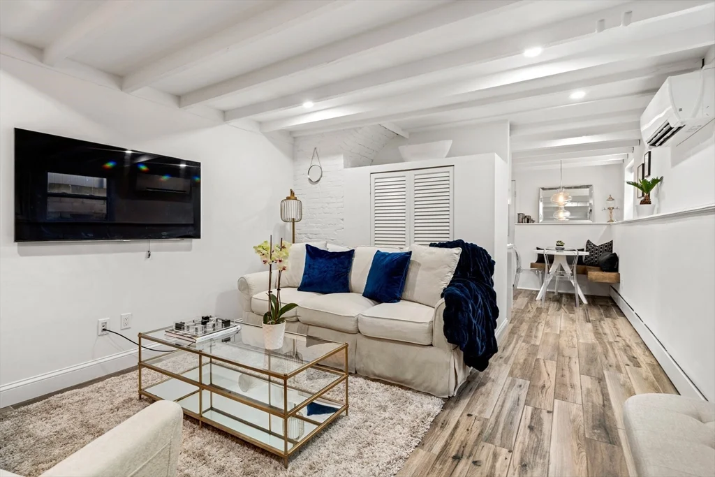 2 bed, 1 bath apartment for rent at 68 Telegraph St Unit 1, South Boston — photo 11 of 31