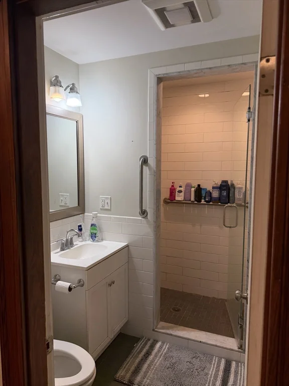 4 bed, 2 bath apartment for rent at 68 Thomas Park Unit 1, South Boston — photo 18 of 26