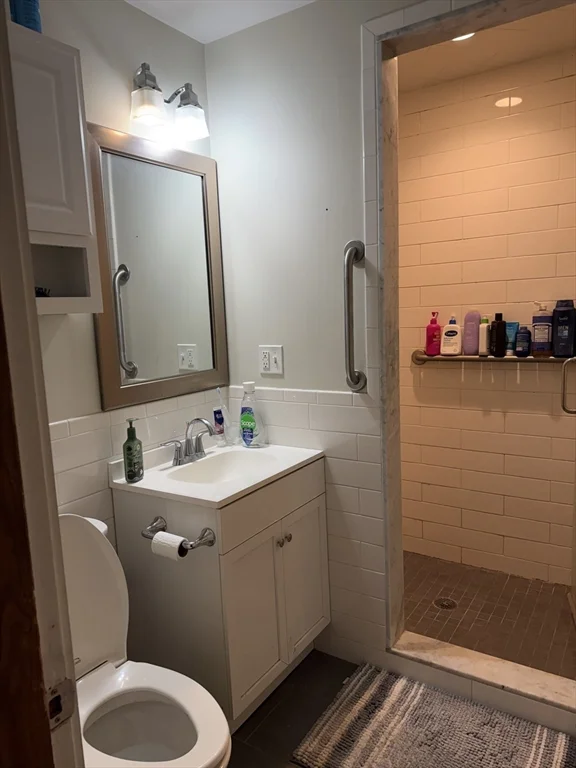 4 bed, 2 bath apartment for rent at 68 Thomas Park Unit 1, South Boston — photo 19 of 26