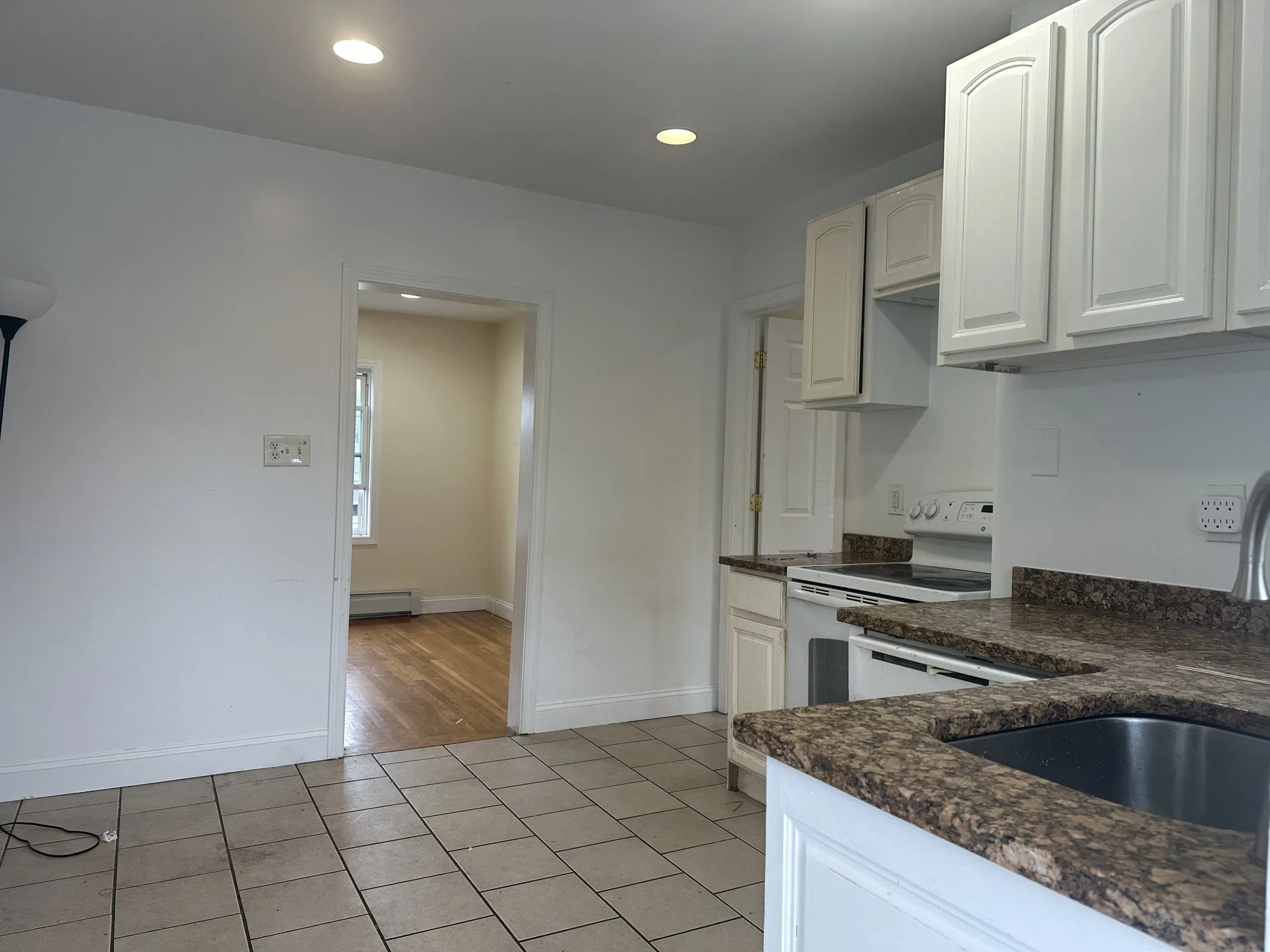 2 bed, 1 bath apartment for rent at 68 Union St Unit 3, Quincy — photo 6 of 6