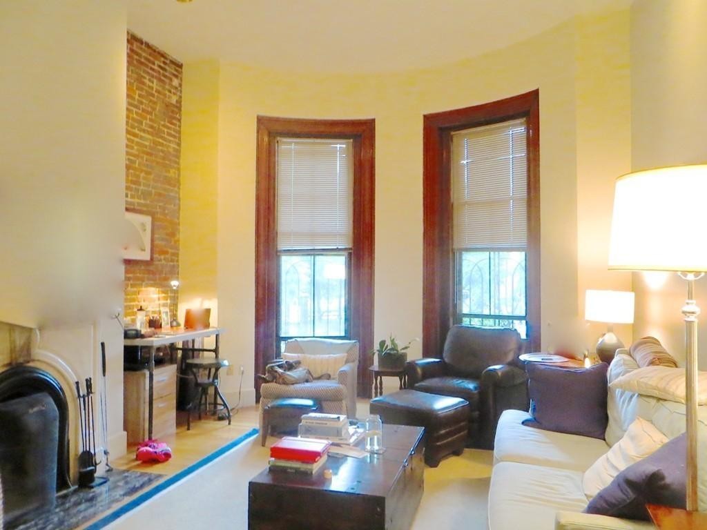 2 bed, 1 bath apartment for rent at 68 Waltham St Unit 2, Boston — photo 3 of 18