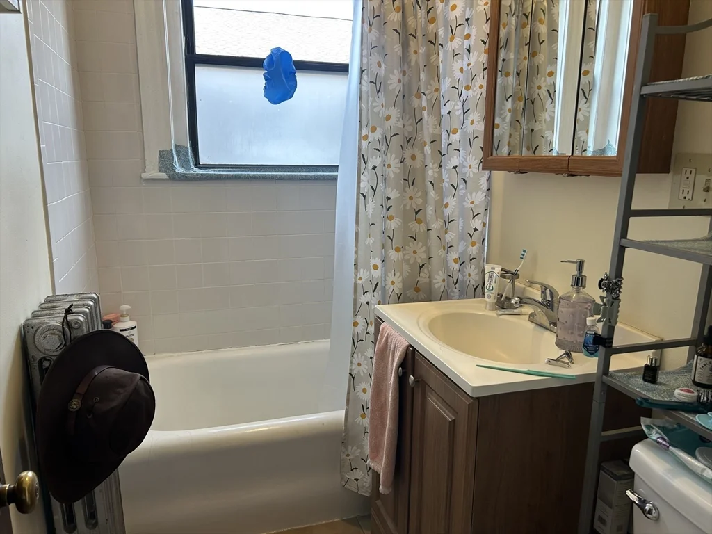 1 bed, 1 bath apartment for rent at 68 Washington St Unit 12, Malden — photo 6 of 6