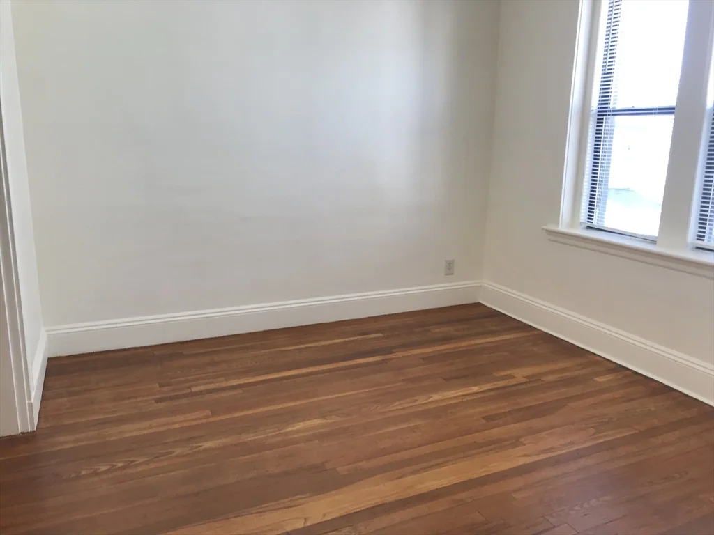 Studio bed, 1 bath apartment for rent at 68 Washington St Unit 16, Malden — photo 5 of 8
