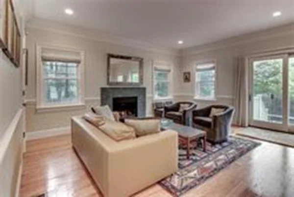 4 bed, 3 bath apartment for rent at 68 Waverley Ave Unit 1, Newton Corner — photo 3 of 15