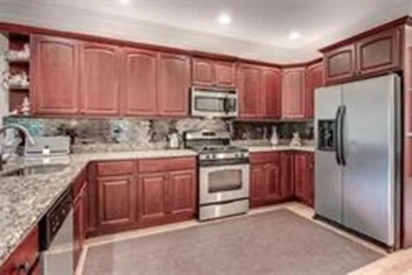 4 bed, 3 bath apartment for rent at 68 Waverley Ave Unit 1, Newton Corner — photo 5 of 15