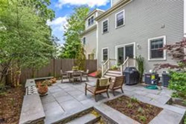 4 bed, 3 bath apartment for rent at 68 Waverley Ave Unit 1, Newton Corner — photo 14 of 15