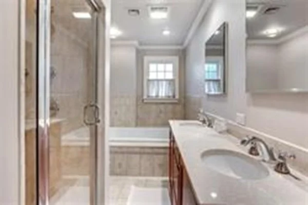 4 bed, 3 bath apartment for rent at 68 Waverley Ave Unit 1, Newton Corner — photo 10 of 15