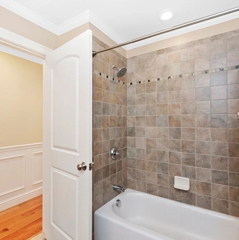 4 bed, 3 bath apartment for rent at 68 Waverley Ave Unit 2, Newton Corner — photo 17 of 29