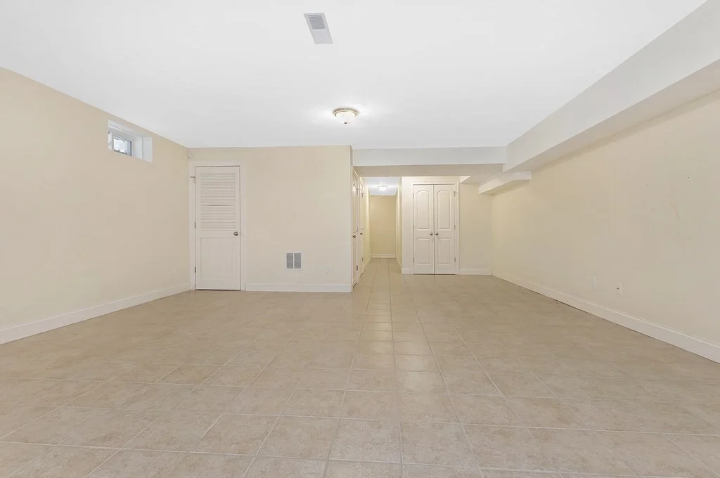 4 bed, 3 bath apartment for rent at 68 Waverley Ave Unit 2, Newton Corner — photo 25 of 29