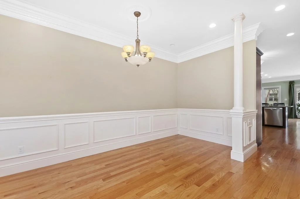 4 bed, 3 bath apartment for rent at 68 Waverley Ave Unit 2, Newton Corner — photo 3 of 29