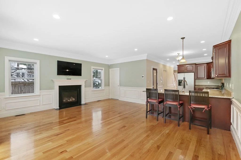 4 bed, 3 bath apartment for rent at 68 Waverley Ave Unit 2, Newton Corner — photo 8 of 29
