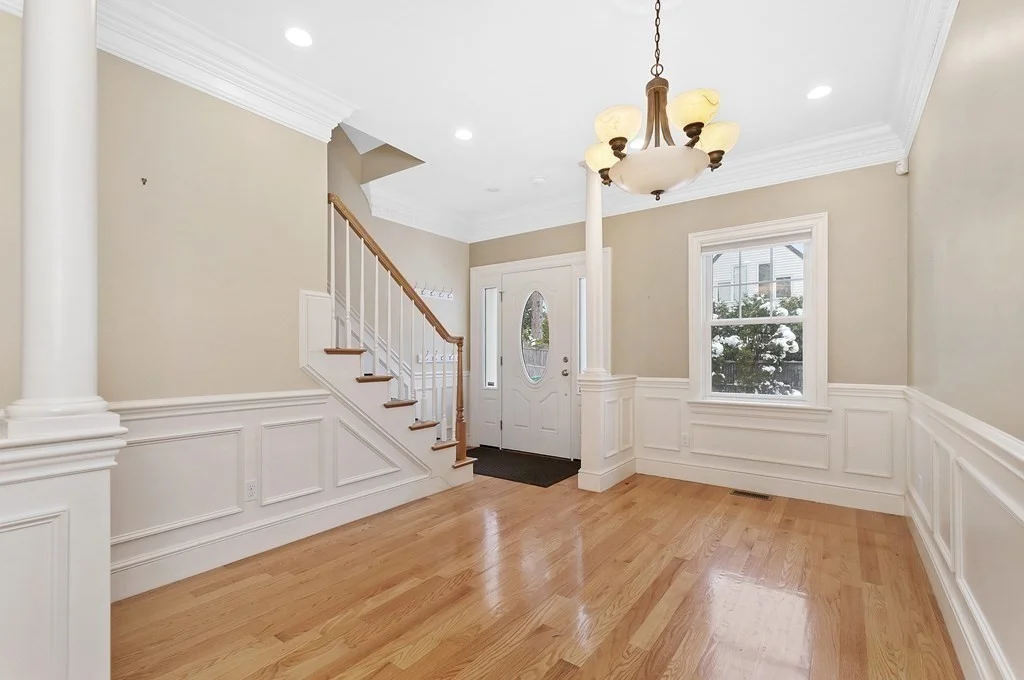 4 bed, 3 bath apartment for rent at 68 Waverley Ave Unit 2, Newton Corner — photo 2 of 29