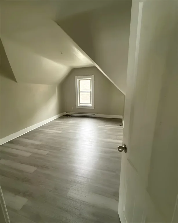 2 bed, 1 bath apartment for rent at 68 Waverly St Unit 3, Springfield — photo 5 of 8