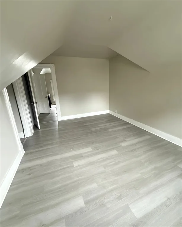 2 bed, 1 bath apartment for rent at 68 Waverly St Unit 3, Springfield — photo 4 of 8