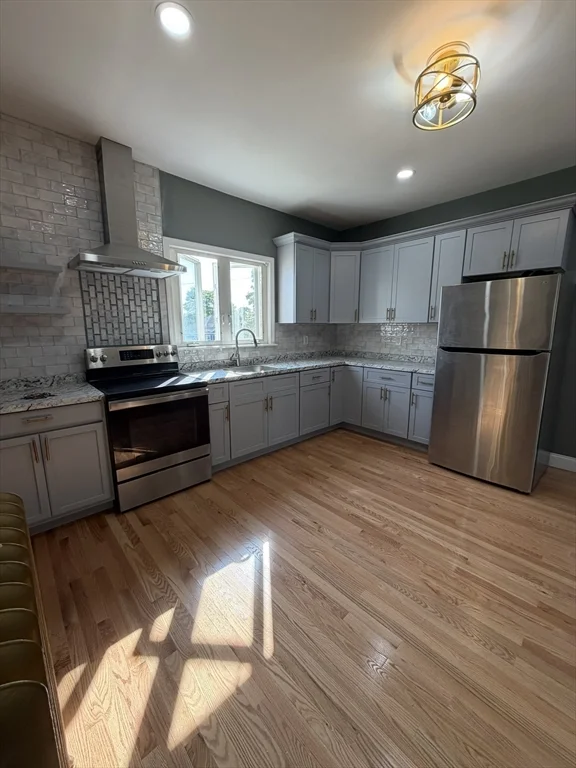 3 bed, 1 bath apartment for rent at 68 West Britannia St Unit 2, Taunton — photo 4 of 7