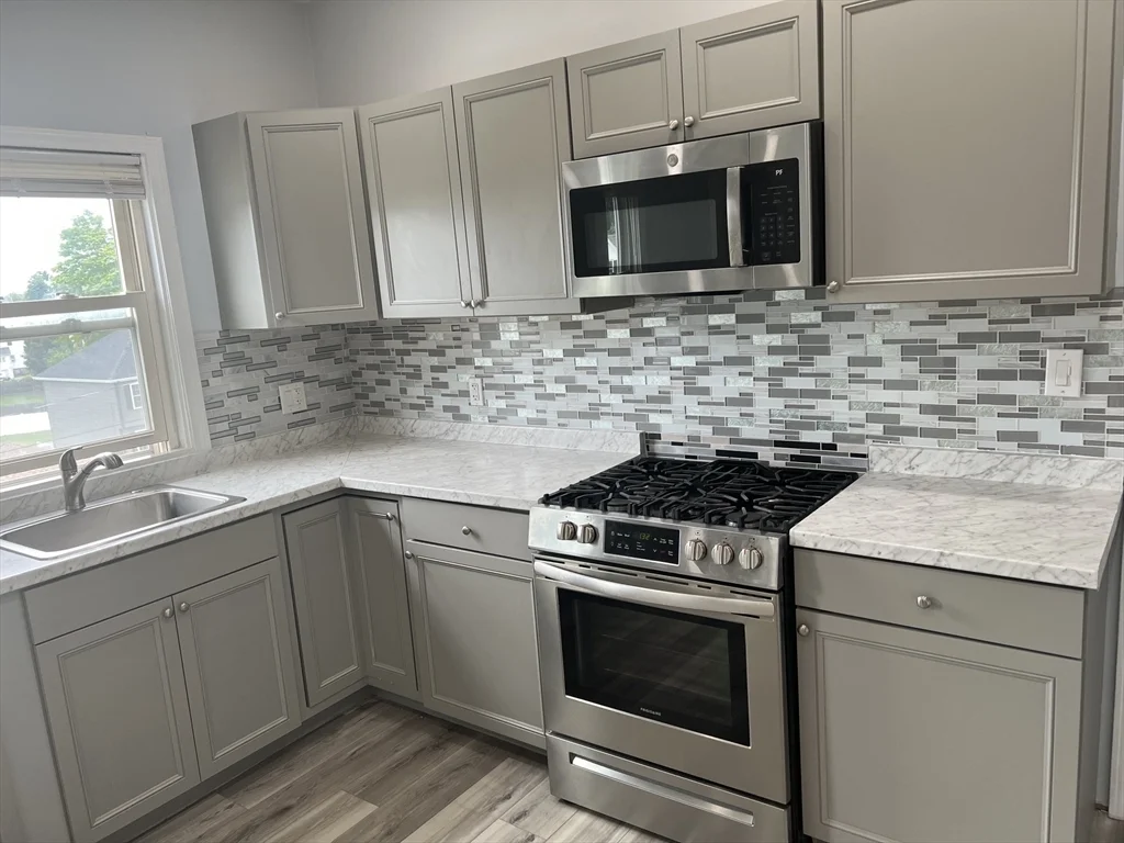 3 bed, 1 bath apartment for rent at 68 West Britannia St Unit 3, Taunton — photo 1 of 5