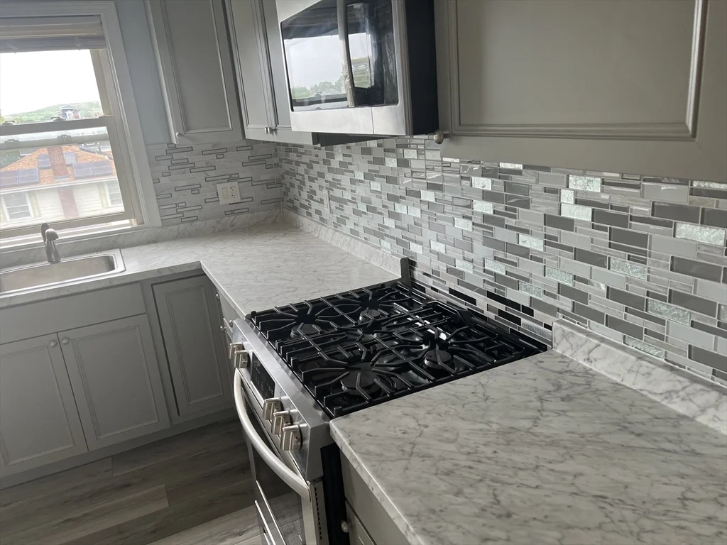 3 bed, 1 bath apartment for rent at 68 West Britannia St Unit 3, Taunton — photo 5 of 5