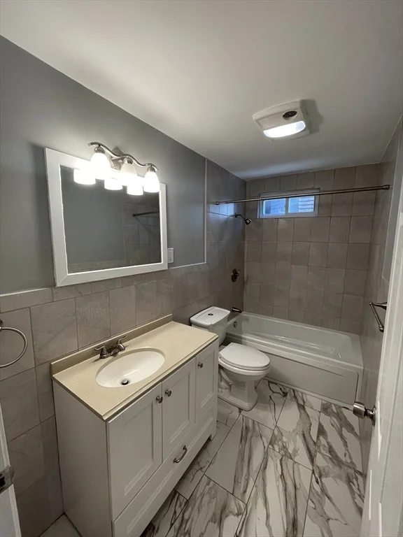 3 bed, 1 bath apartment for rent at 68 Williams St Unit 1, Jamaica Plain — photo 11 of 17
