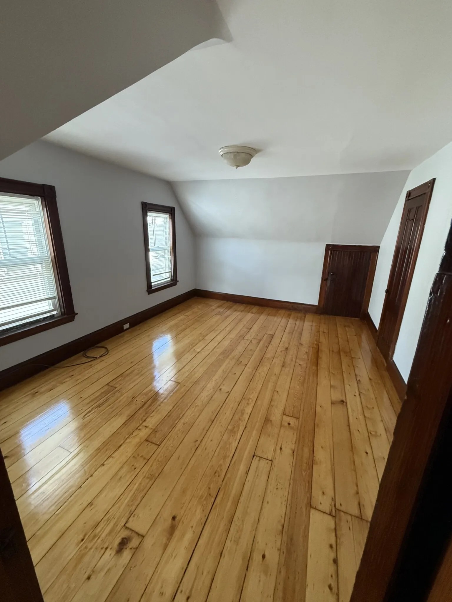 5 bed, 2 bath apartment for rent at 68 Willow Ave Unit X, Davis Square — photo 19 of 24