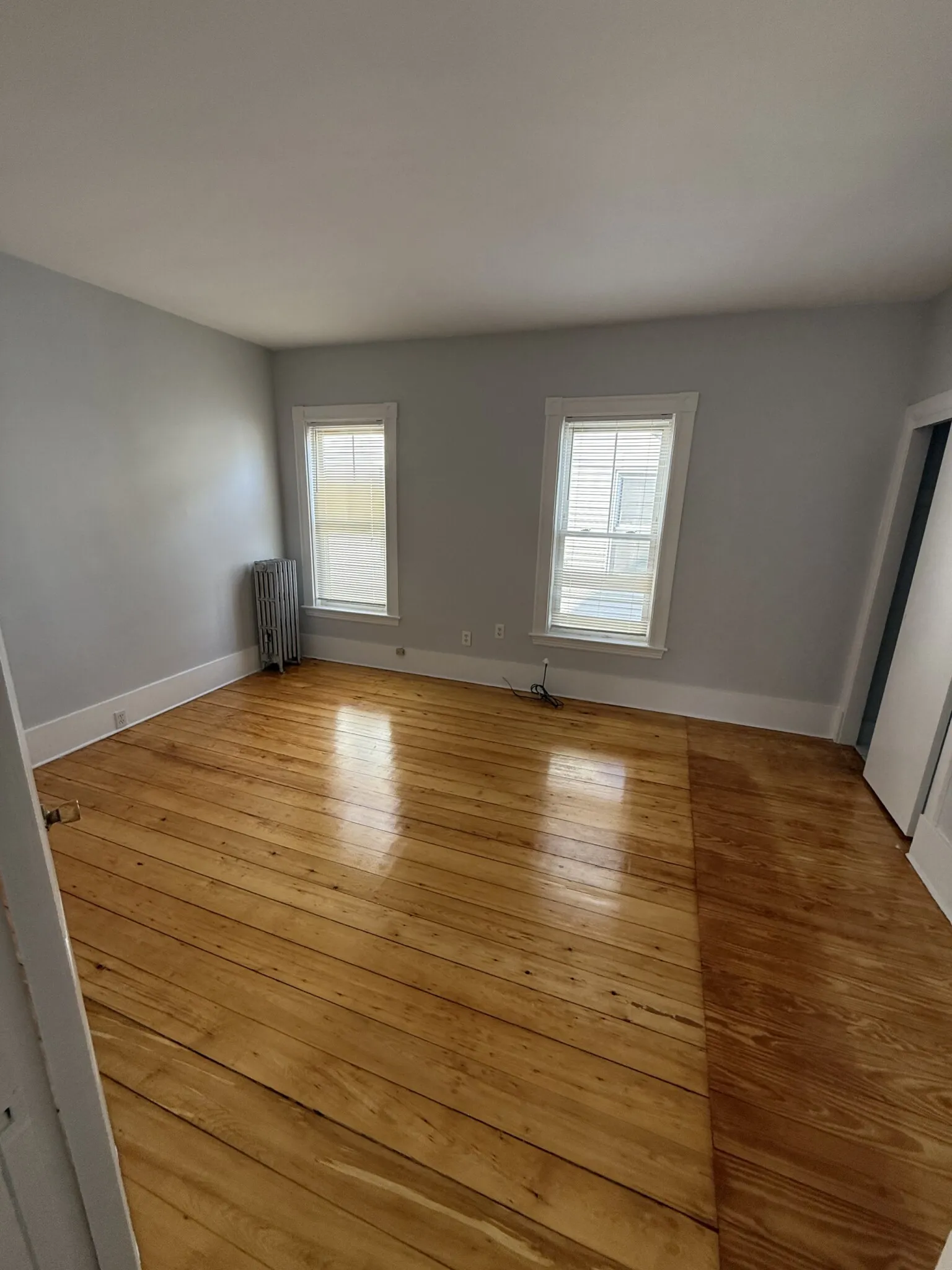 5 bed, 2 bath apartment for rent at 68 Willow Ave Unit X, Davis Square — photo 9 of 24