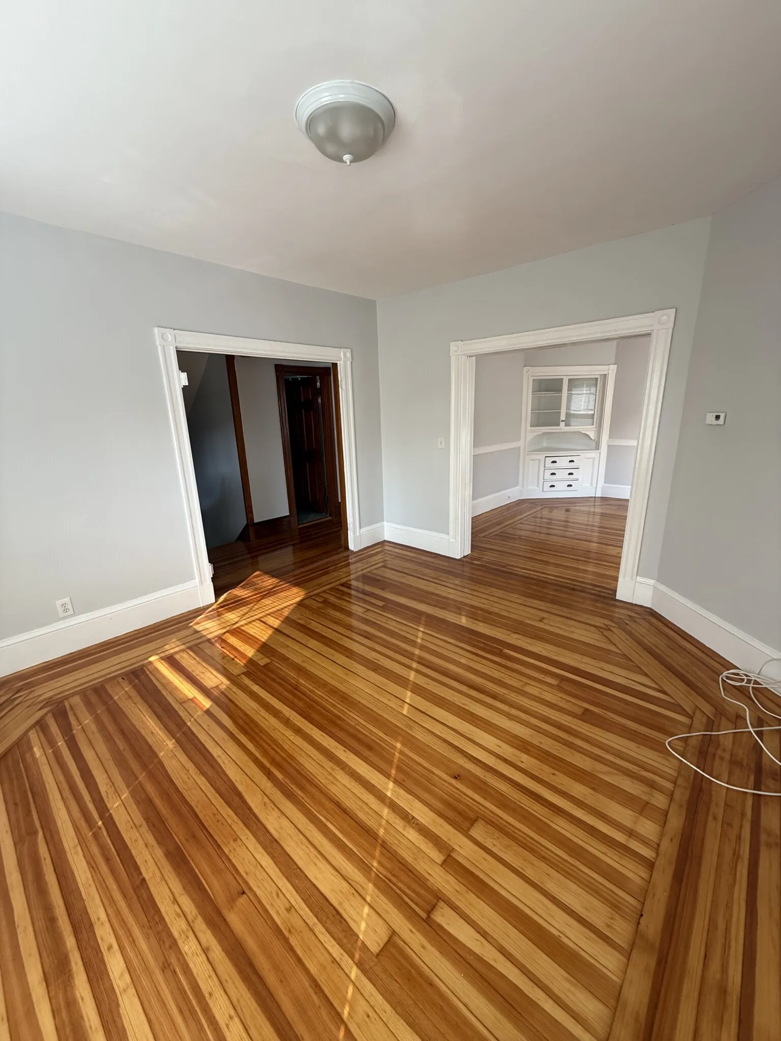 5 bed, 2 bath apartment for rent at 68 Willow Ave Unit X, Davis Square — photo 3 of 24