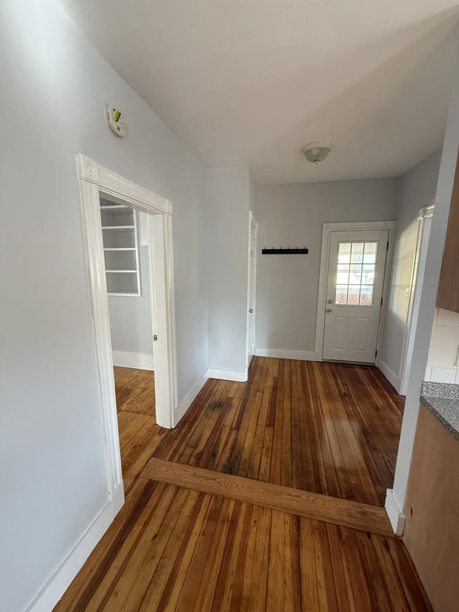 5 bed, 2 bath apartment for rent at 68 Willow Ave Unit X, Davis Square — photo 7 of 24