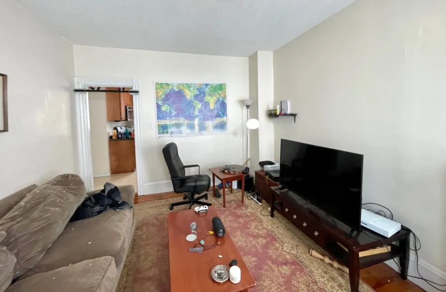 3 bed, 1 bath apartment for rent at 68 Winchester St Unit 1, South Medford — photo 4 of 9