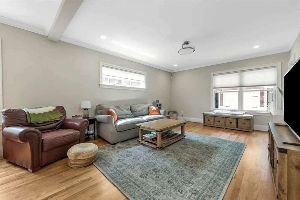 3 bed, 2 bath apartment for rent at 68 Woburn St Unit 68, Lexington — photo 5 of 30