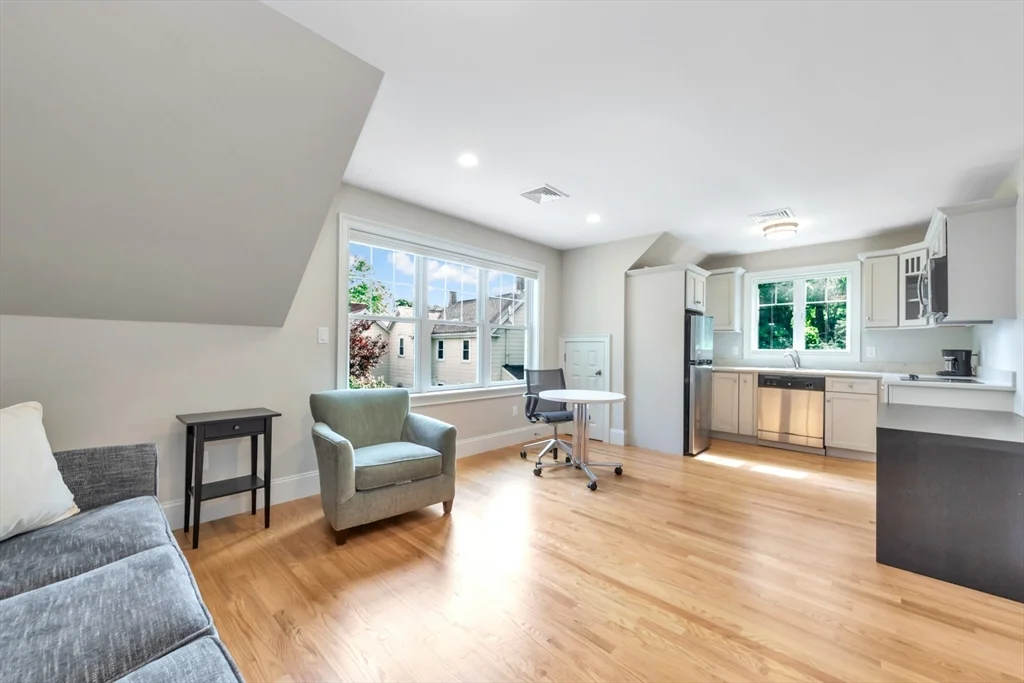 3 bed, 2 bath apartment for rent at 68 Woburn St Unit 68, Lexington — photo 21 of 30