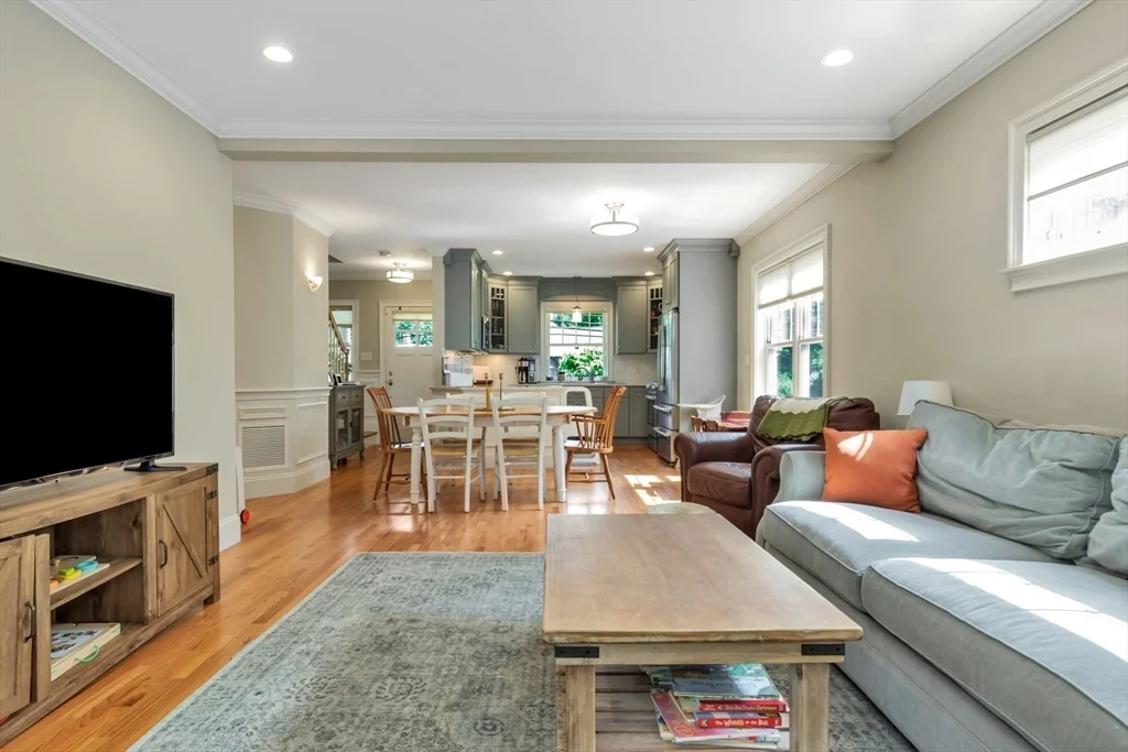 3 bed, 2 bath apartment for rent at 68 Woburn St Unit 68, Lexington — photo 8 of 30