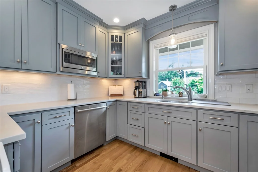 3 bed, 2 bath apartment for rent at 68 Woburn St Unit 68, Lexington — photo 10 of 30