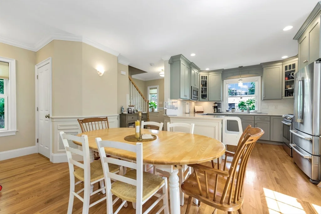 3 bed, 2 bath apartment for rent at 68 Woburn St Unit 68, Lexington — photo 3 of 30