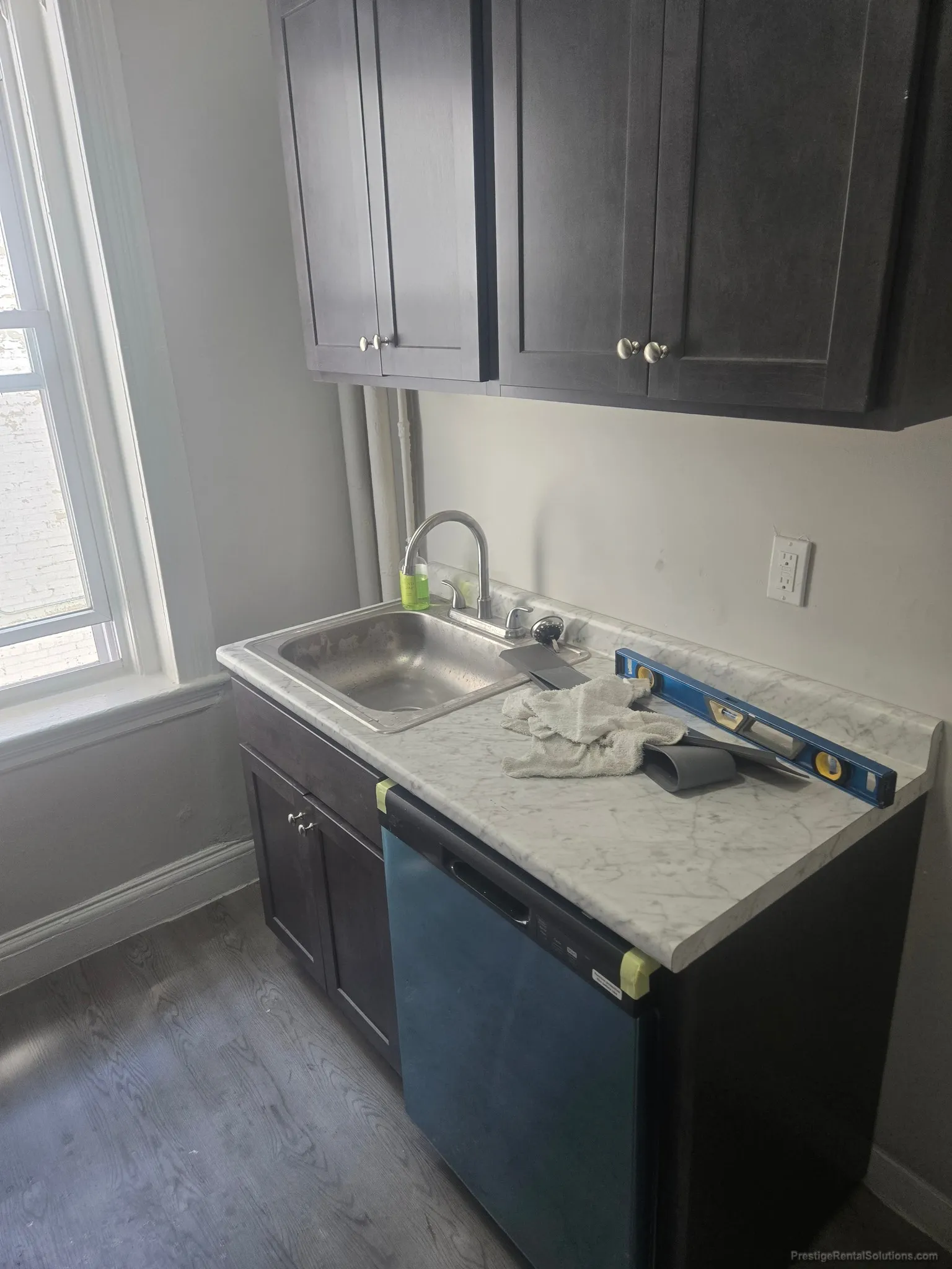 Studio bed, 1 bath apartment for rent at 68 Woodstock Ave Unit 1, Brighton — photo 2 of 13