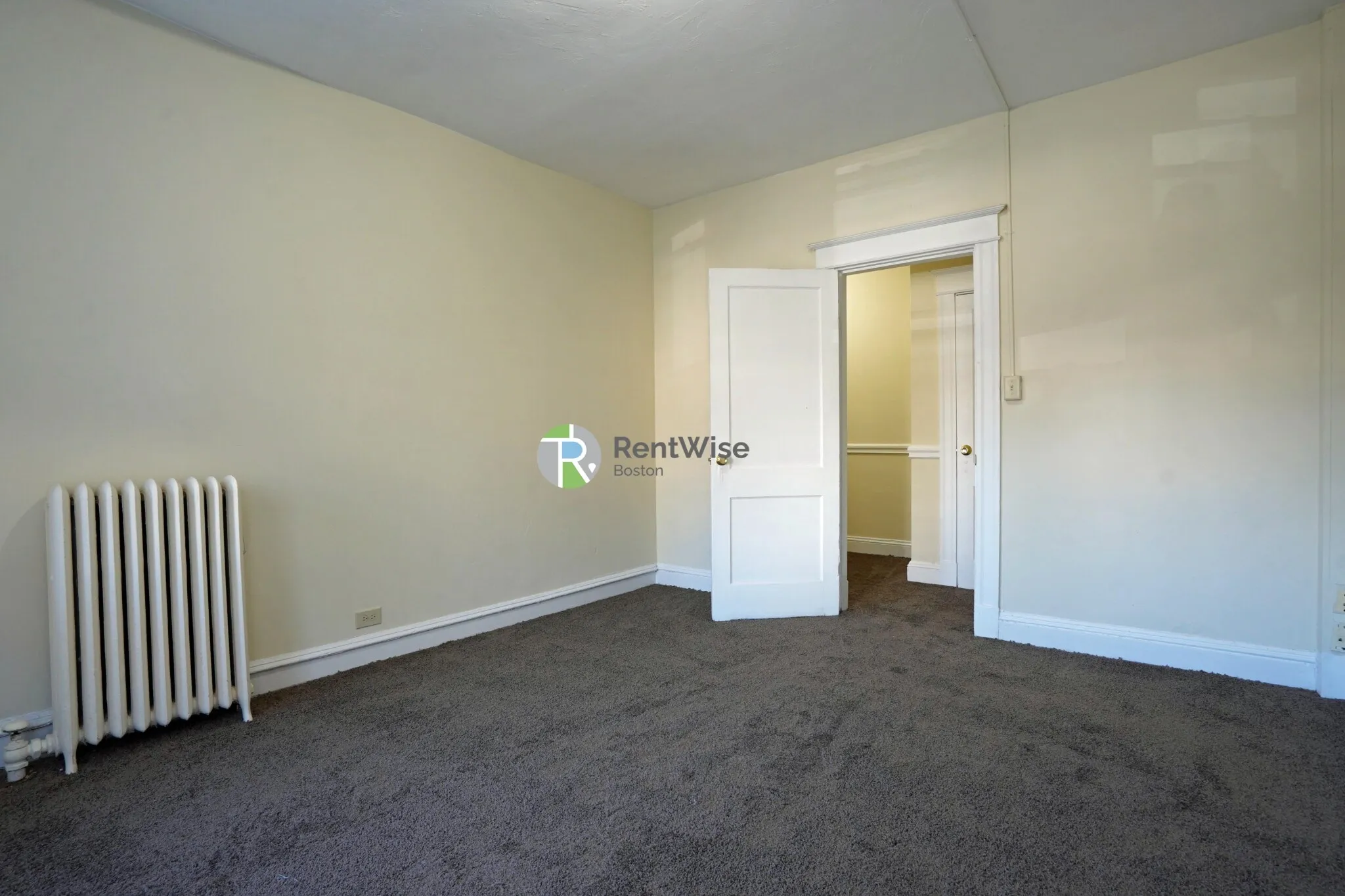 1 bed, 1 bath apartment for rent at 68 Woodstock Ave Unit 11, Brighton — photo 3 of 22