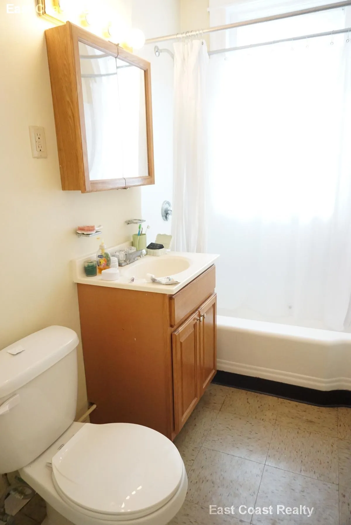 1 bed, 1 bath apartment for rent at 68 Woodstock Ave Unit 11, Brighton — photo 5 of 13
