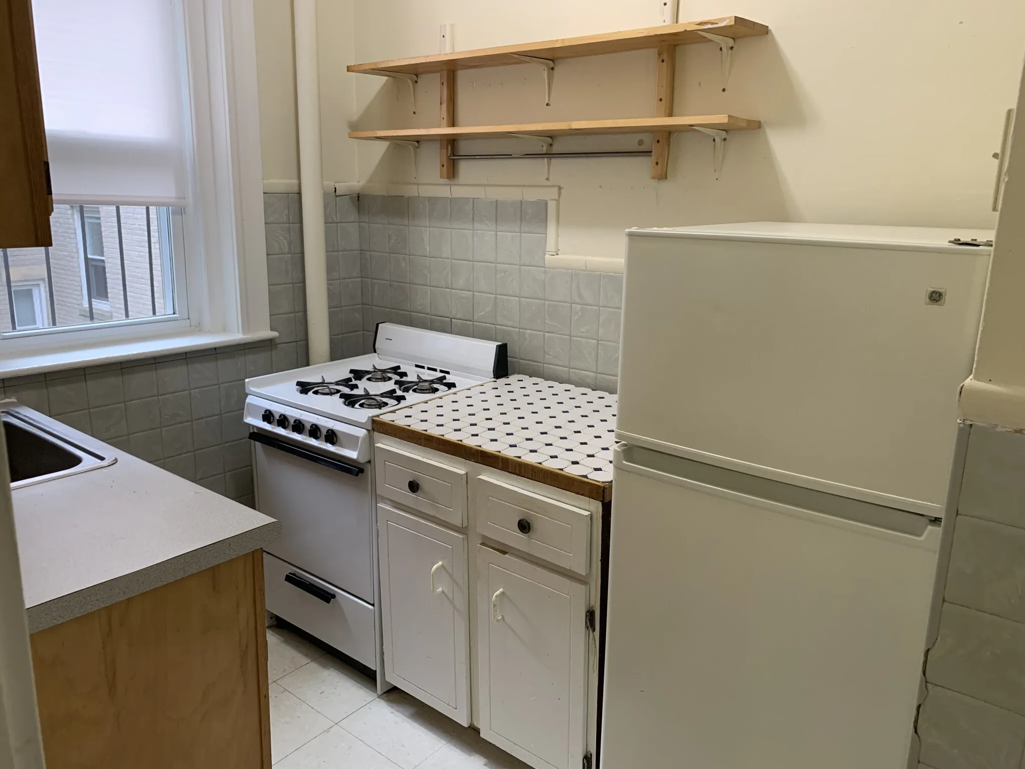 1 bed, 1 bath apartment for rent at 68 Woodstock Ave Unit 12, Brighton — photo 10 of 18