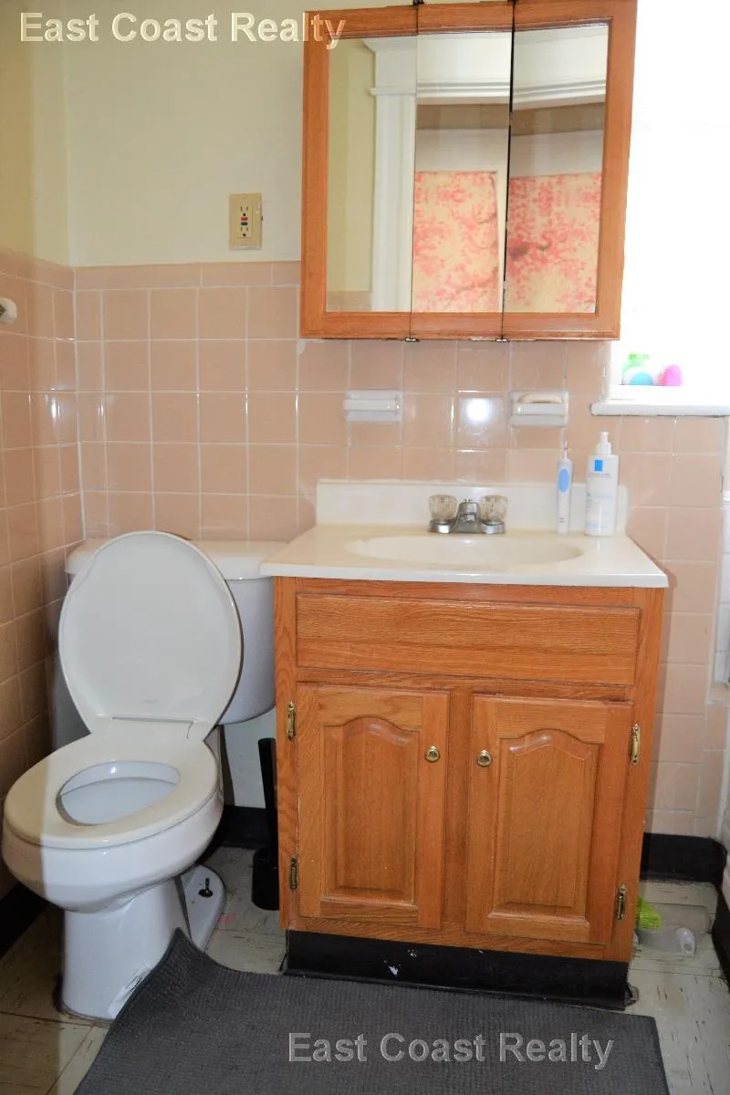 1 bed, 1 bath apartment for rent at 68 Woodstock Ave Unit 14, Brighton — photo 5 of 16